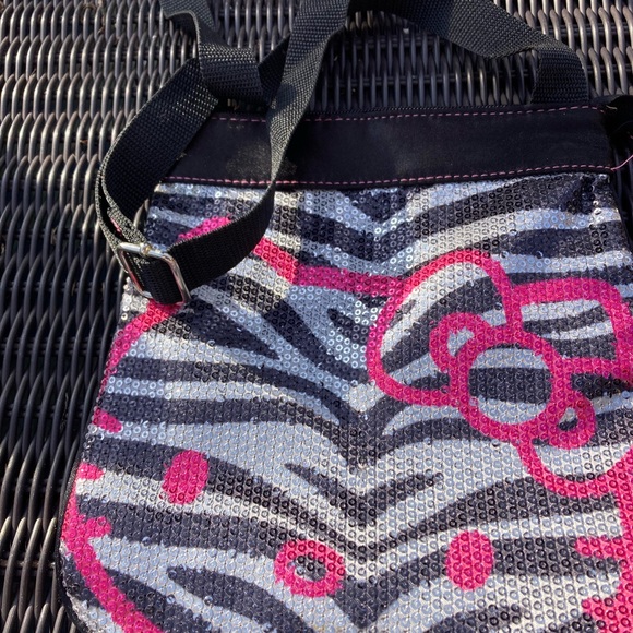 Hello Kitty crossbody purse - Picture 2 of 6